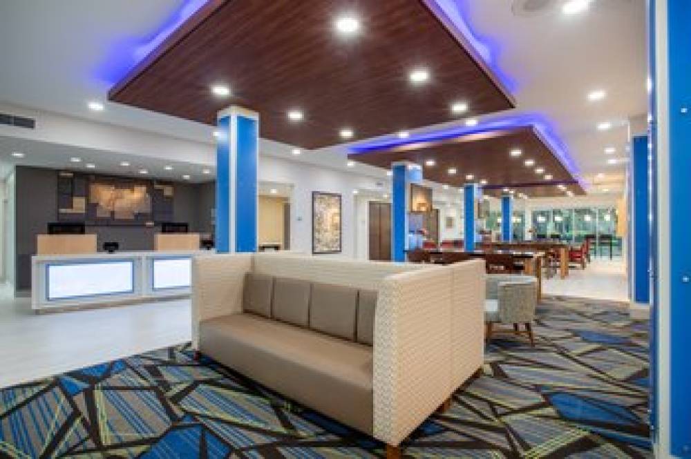 HOLIDAY INN EXP STES DELAND S 5