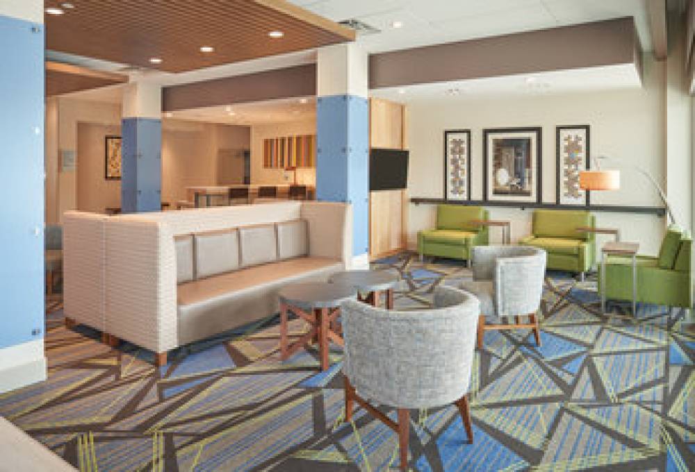 HOLIDAY INN EXP STES DORAL 9