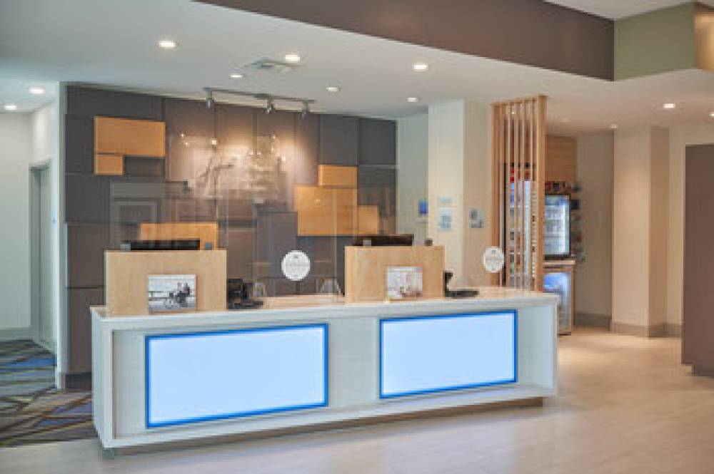 HOLIDAY INN EXP STES DORAL 8