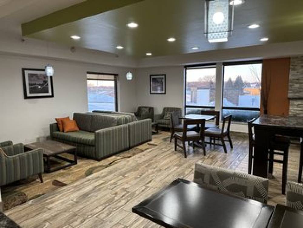 HOLIDAY INN EXP STES EDEN PRAIRIE 5