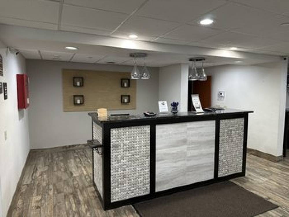 HOLIDAY INN EXP STES EDEN PRAIRIE 8