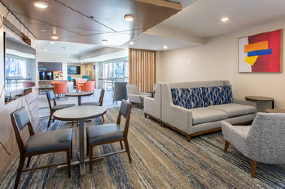 HOLIDAY INN EXP STES ENGLEWOOD BY I 10