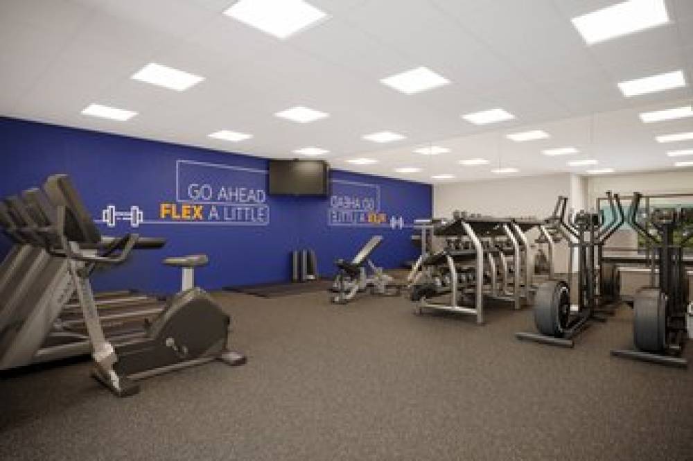 HOLIDAY INN EXP STES EULESS BY IHG 10