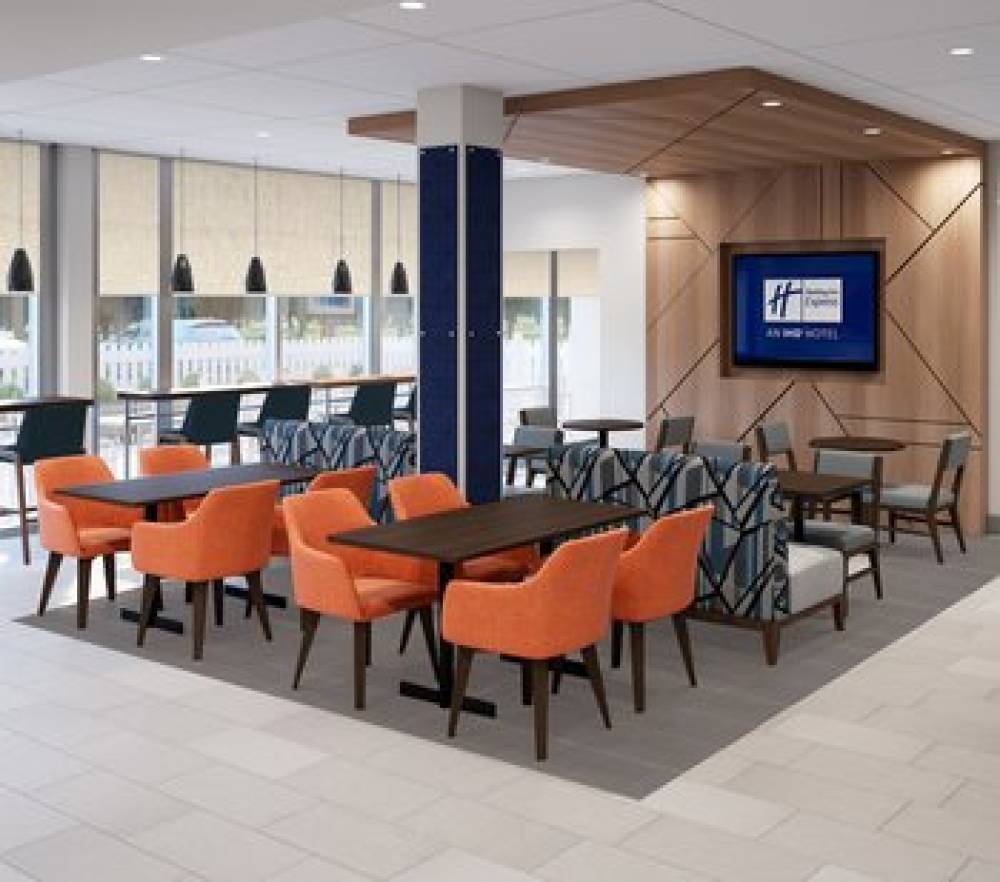 HOLIDAY INN EXP STES EULESS BY IHG 2