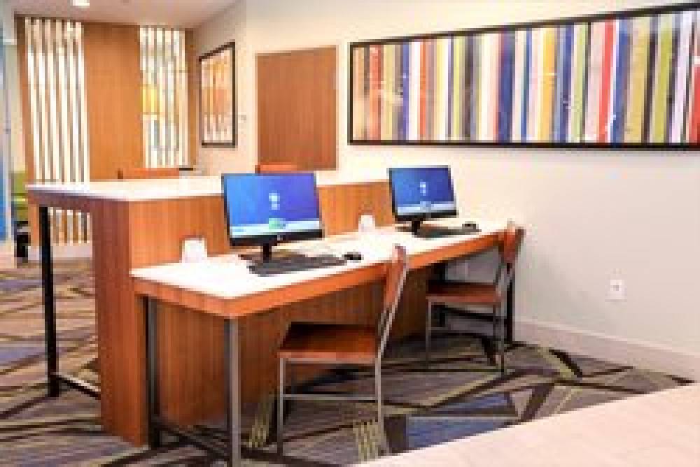 HOLIDAY INN EXP STES FORNEY 3