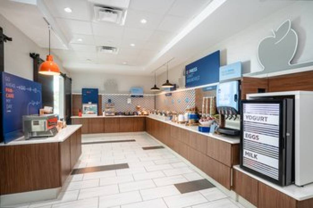 HOLIDAY INN EXP STES HAPEVILLE 2