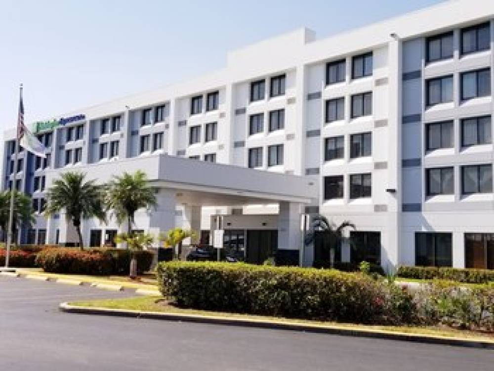 Holiday Inn Exp Stes Hialeah By Ihg