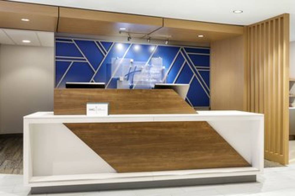 HOLIDAY INN EXP STES INTL APT 36 ST 1