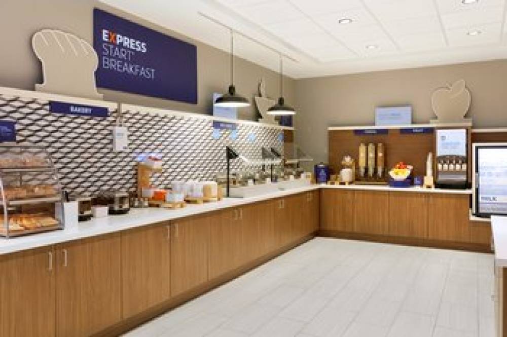 HOLIDAY INN EXP STES INTL APT 36 ST 2