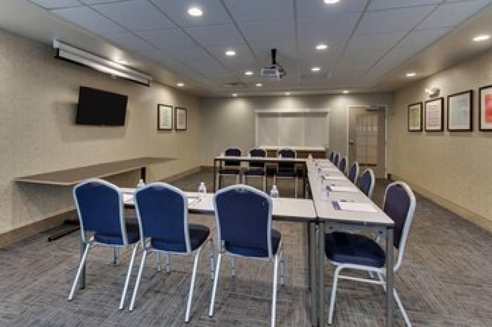 HOLIDAY INN EXP STES ITHACA 6