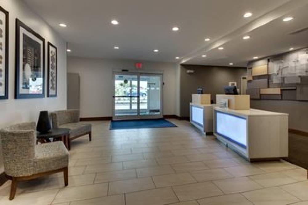 HOLIDAY INN EXP STES ITHACA 3