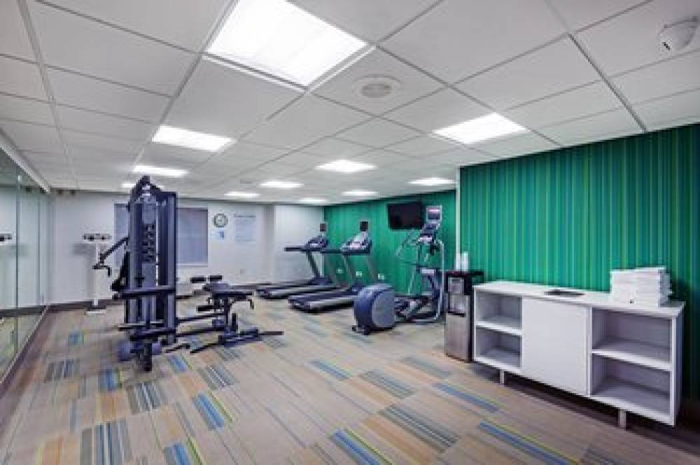 HOLIDAY INN EXP STES LEWISVILL BY I 7
