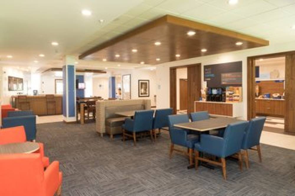 HOLIDAY INN EXP STES MICHIGAN CITY 8