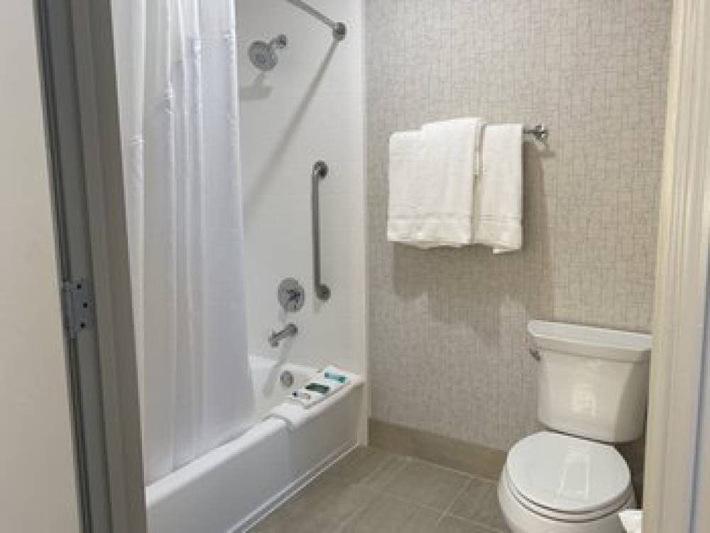 HOLIDAY INN EXP STES MOUNTAIN VIEW 6