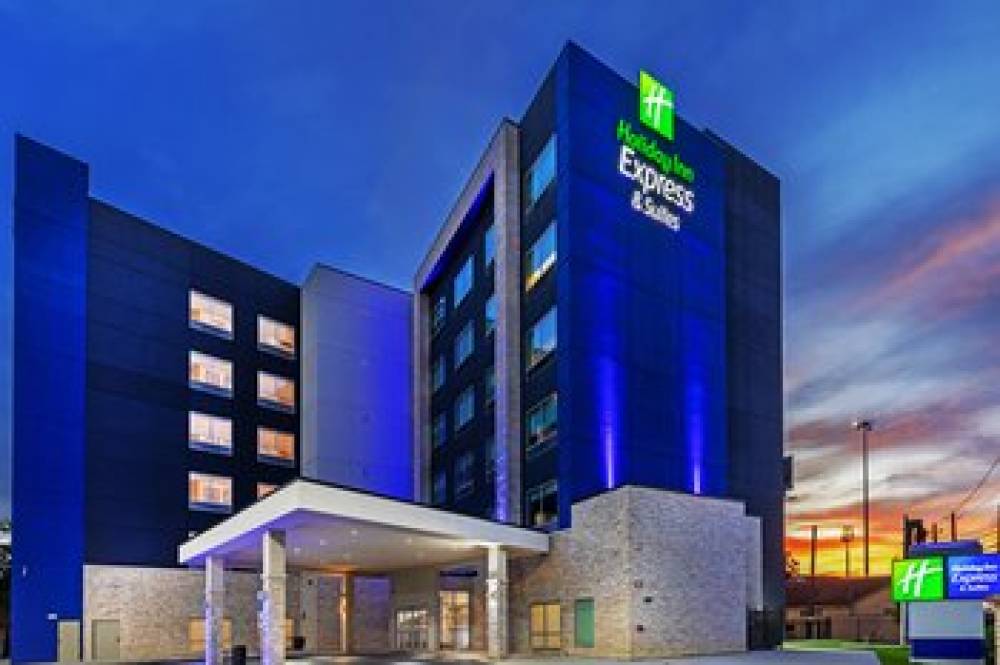 HOLIDAY INN EXP STES N DOWNTOWN 1