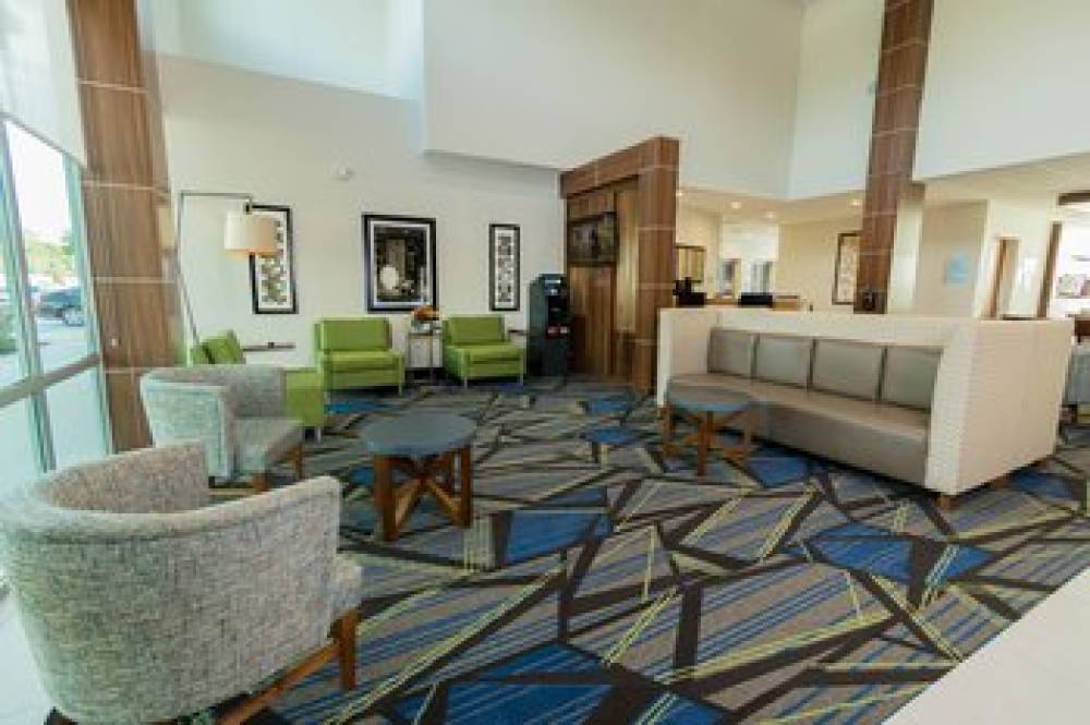 Holiday Inn Exp Stes N I 45 Spring