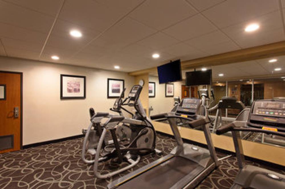 HOLIDAY INN EXP STES NORTH HOLL 5