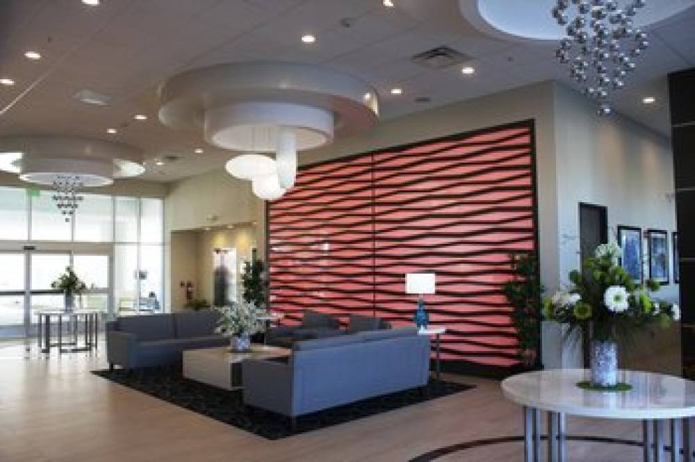 HOLIDAY INN EXP STES NORTH HOLL 3