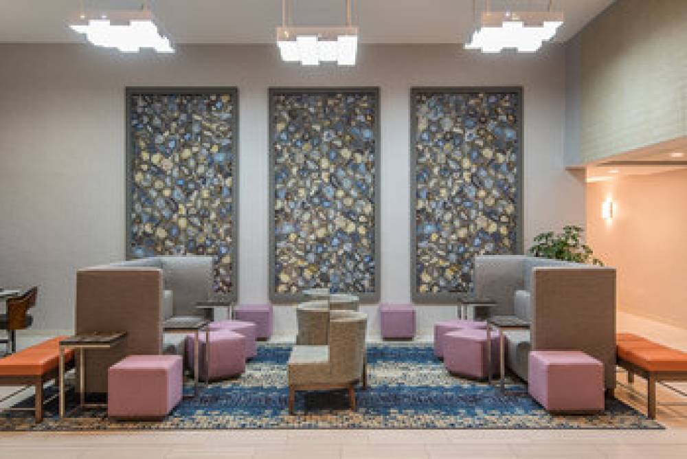 HOLIDAY INN EXP STES NORWOOD 4