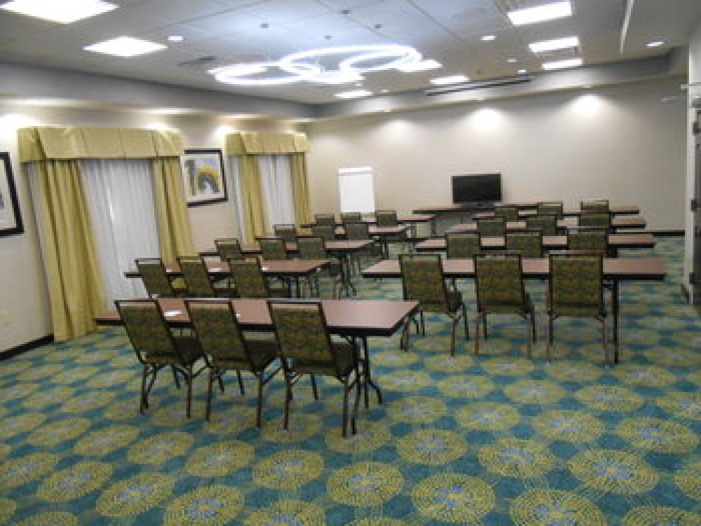 HOLIDAY INN EXP STES NW BROOKH 4