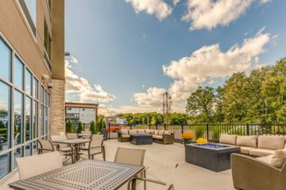 Holiday Inn Exp Stes Okemos