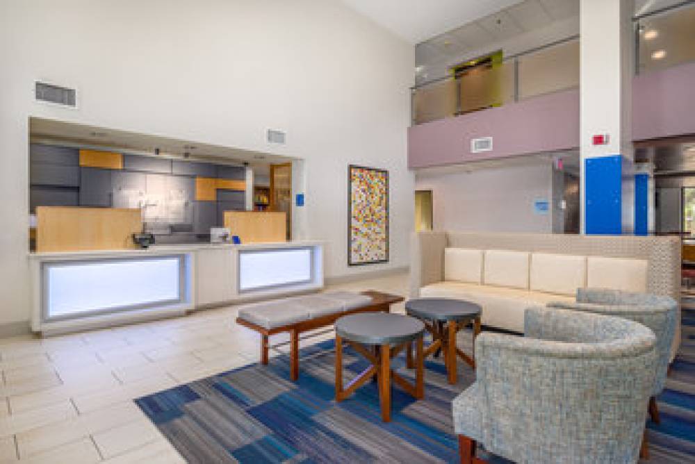 HOLIDAY INN EXP STES PHX ARPRT BY I 5