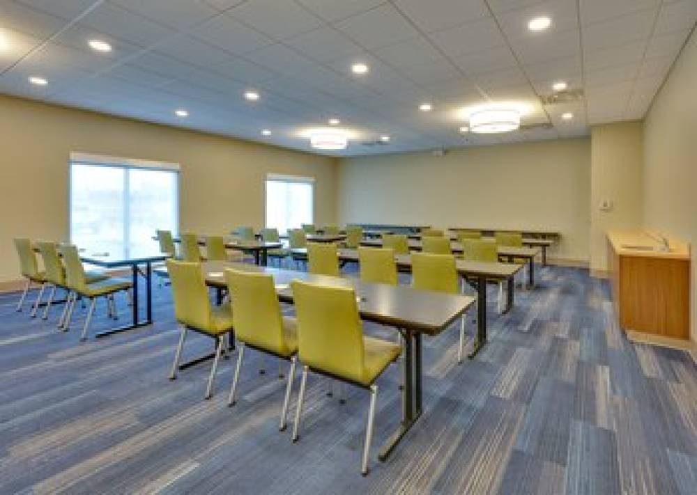 HOLIDAY INN EXP STES PLANO EAST 5