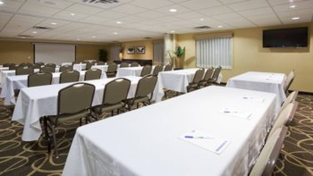 HOLIDAY INN EXP STES ROGERS BY IHG 7