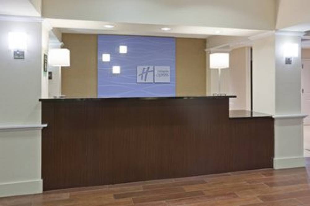 HOLIDAY INN EXP STES ROGERS BY IHG 1