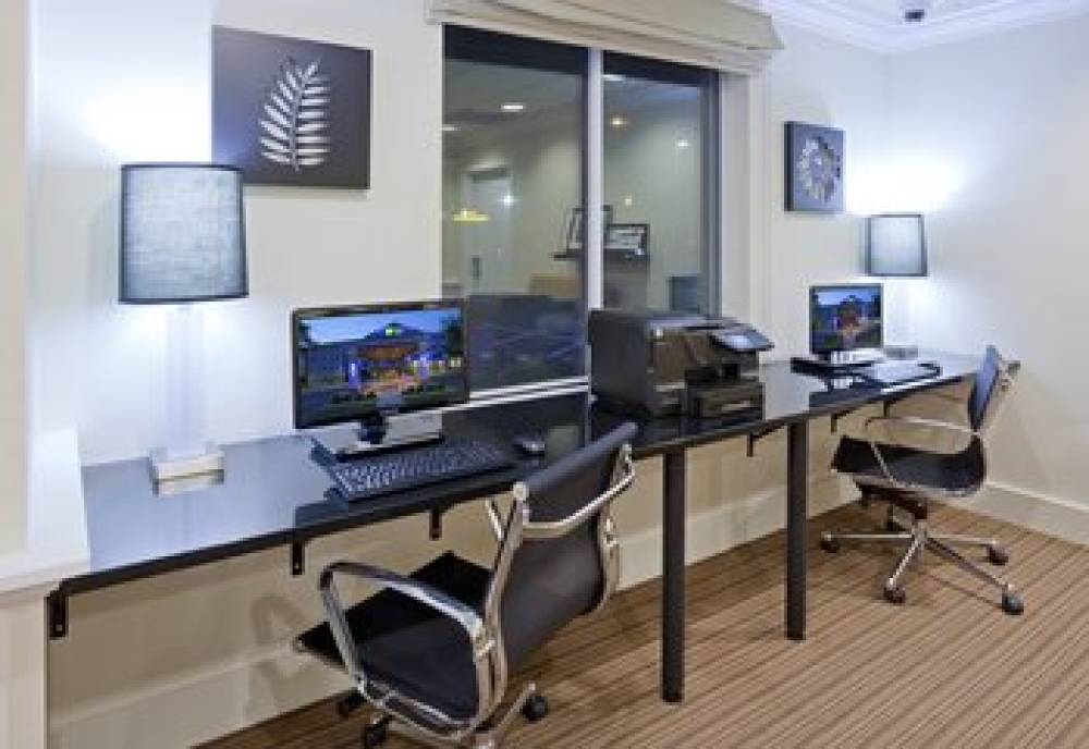 HOLIDAY INN EXP STES ROGERS BY IHG 2