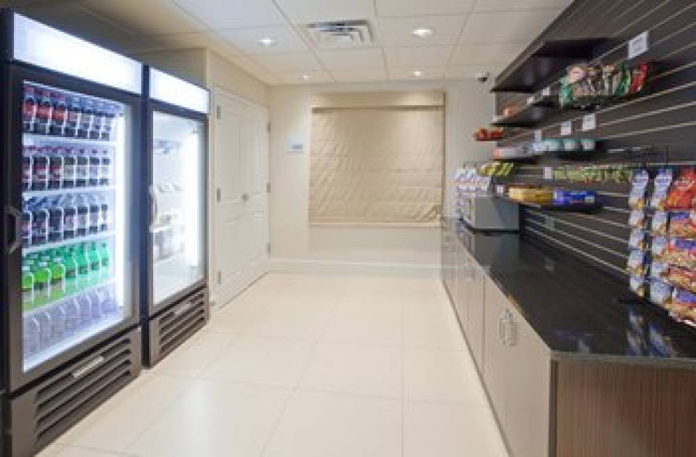 HOLIDAY INN EXP STES ROGERS BY IHG 9
