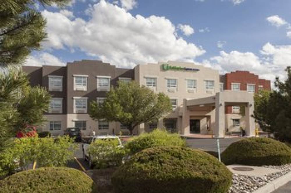 HOLIDAY INN EXP STES SANTA FE 8