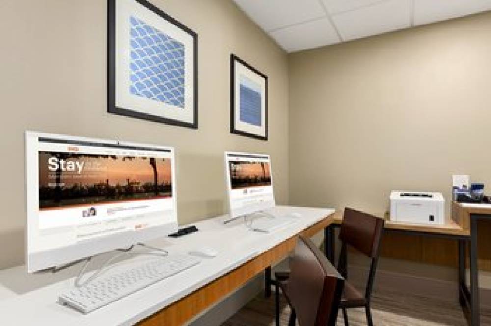 HOLIDAY INN EXP STES SHAWNEE BY IHG 10