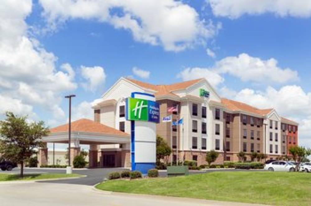 Holiday Inn Exp Stes Shawnee By Ihg