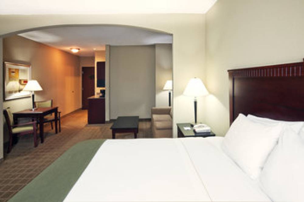 HOLIDAY INN EXP STES SHAWNEE BY IHG 3