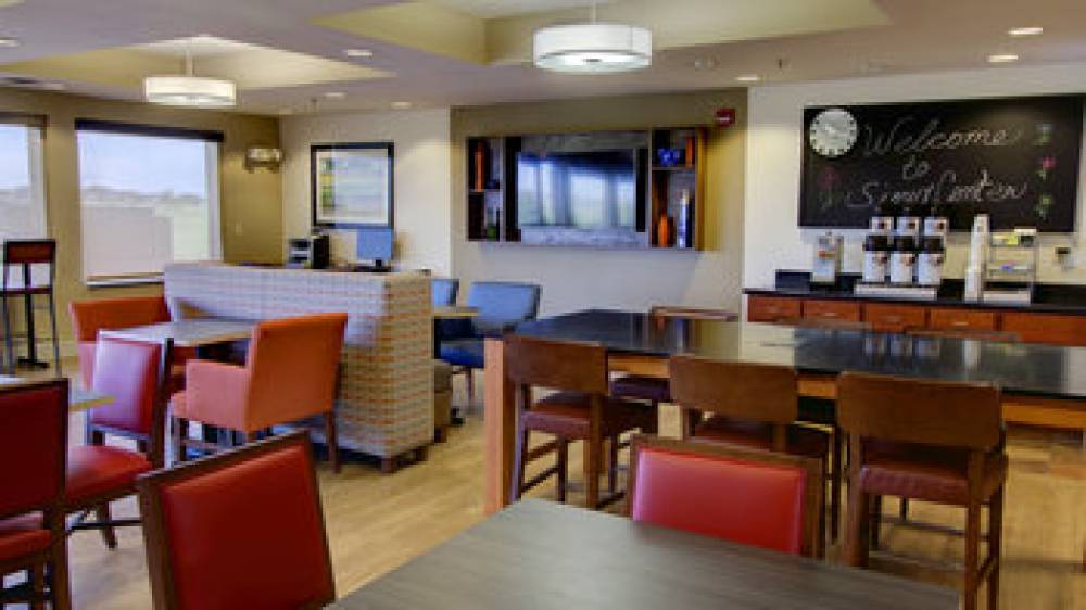 HOLIDAY INN EXP STES SIOUX CTR 5