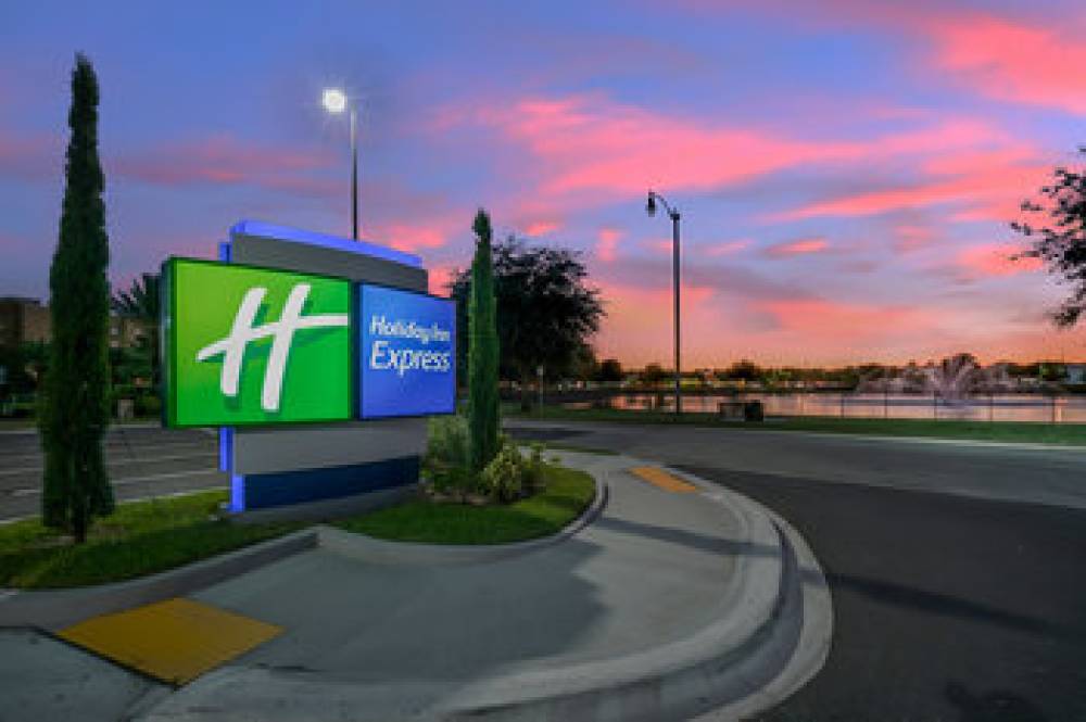 HOLIDAY INN EXP STES SOUTH BARTRAM 1