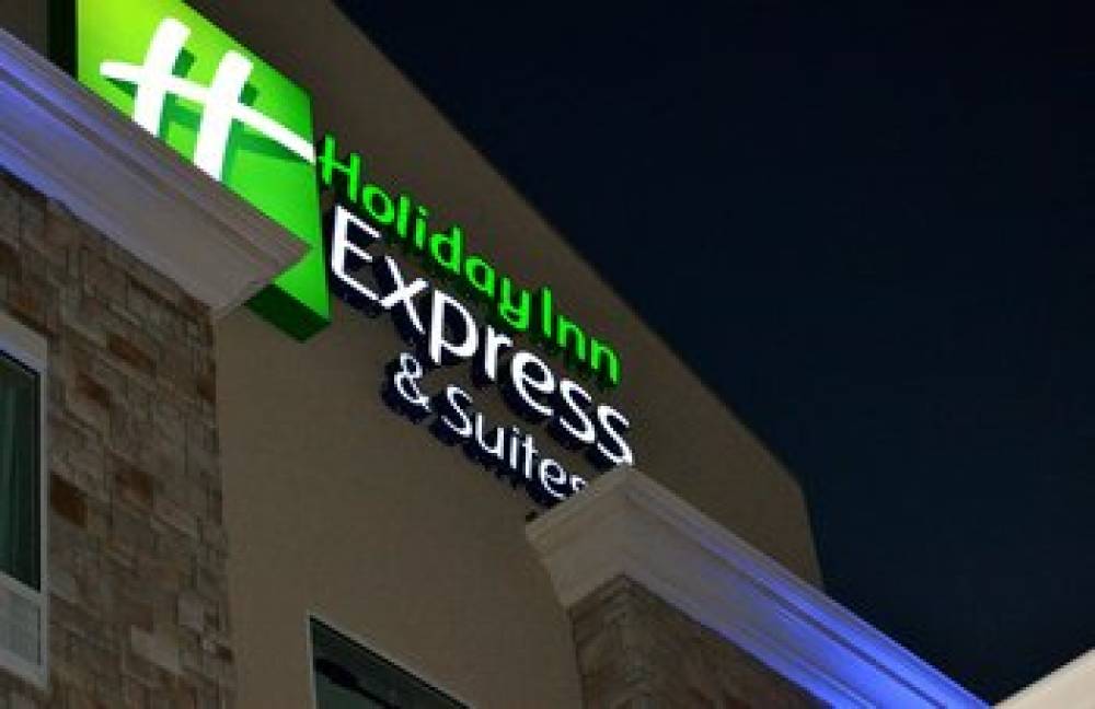 Holiday Inn Exp Stes St. Joseph By