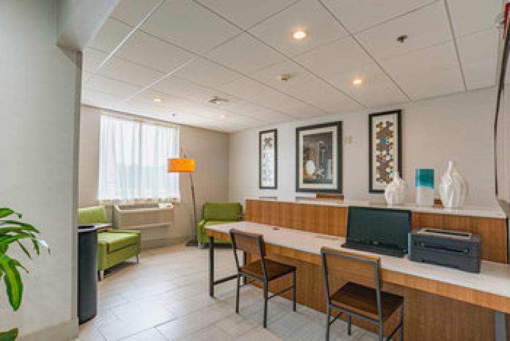HOLIDAY INN EXP STES SWANSEA BY IHG 4