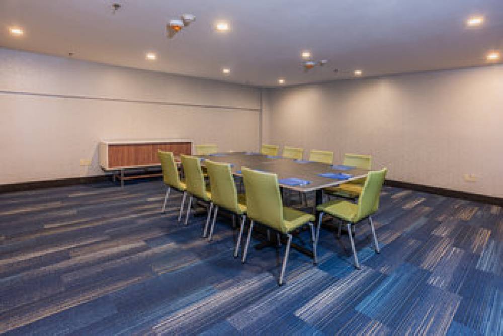 HOLIDAY INN EXP STES SWANSEA BY IHG 10