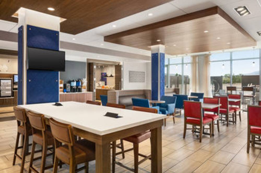 Holiday Inn Exp Stes Ukiah