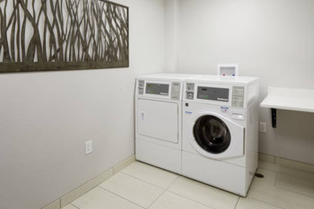 HOLIDAY INN EXP STES WEST CHESTER 6