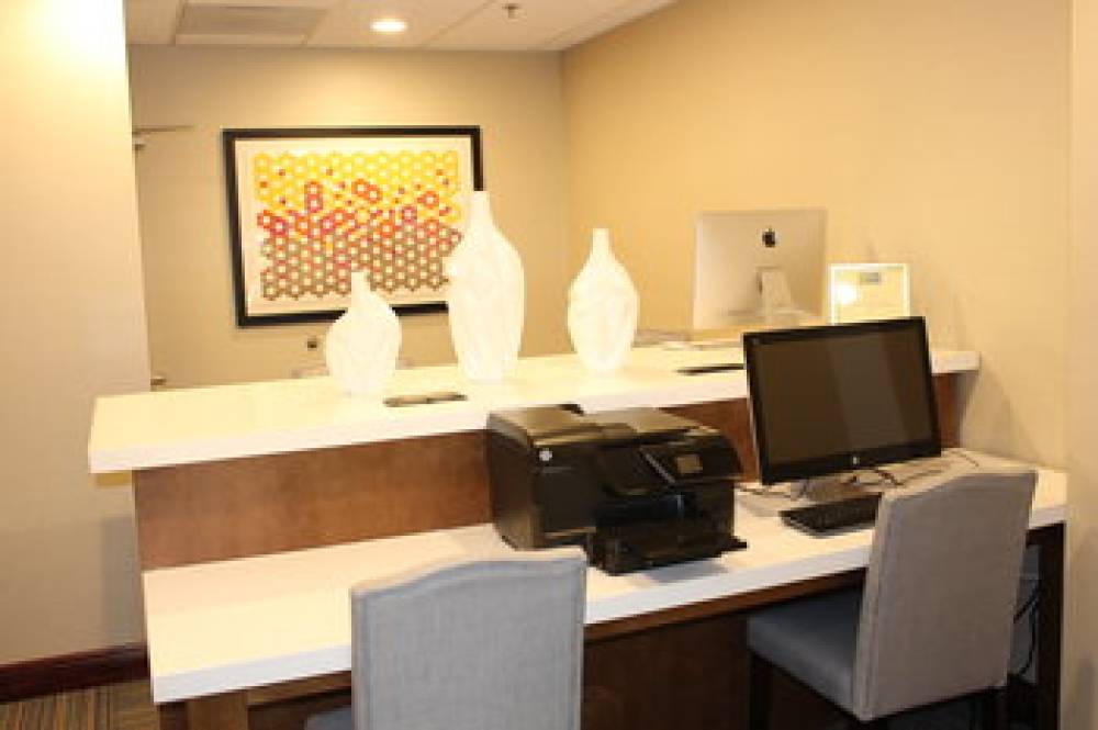 HOLIDAY INN EXP STES WEST I-10 BY I 1
