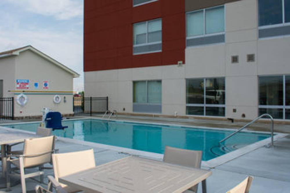 HOLIDAY INN EXP STES WEST MEMPHIS 9