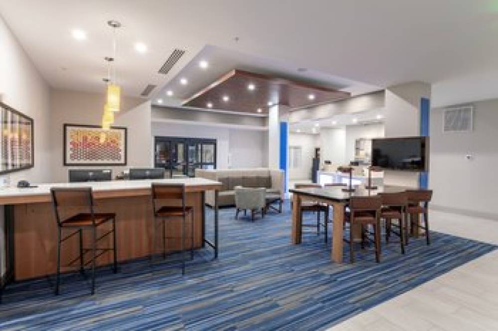 HOLIDAY INN EXP STES WORTHINGTON BY 3