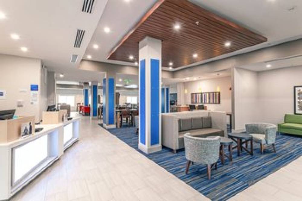 HOLIDAY INN EXP STES WORTHINGTON BY 5