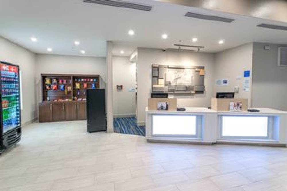 HOLIDAY INN EXP STES WORTHINGTON BY 7