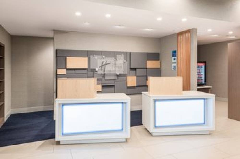 HOLIDAY INN EXP SUITES MILTON 3