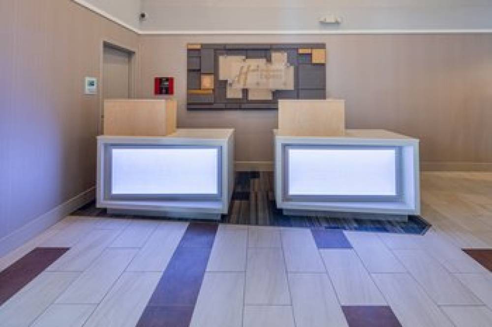 HOLIDAY INN EXP SUNNYVALE SILICON V 8