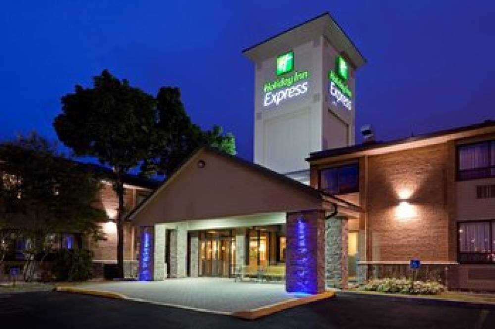 HOLIDAY INN EXP TORONTO EAST BY IHG 5